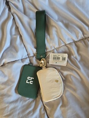 Lululemon Dual pouch wristlet stack